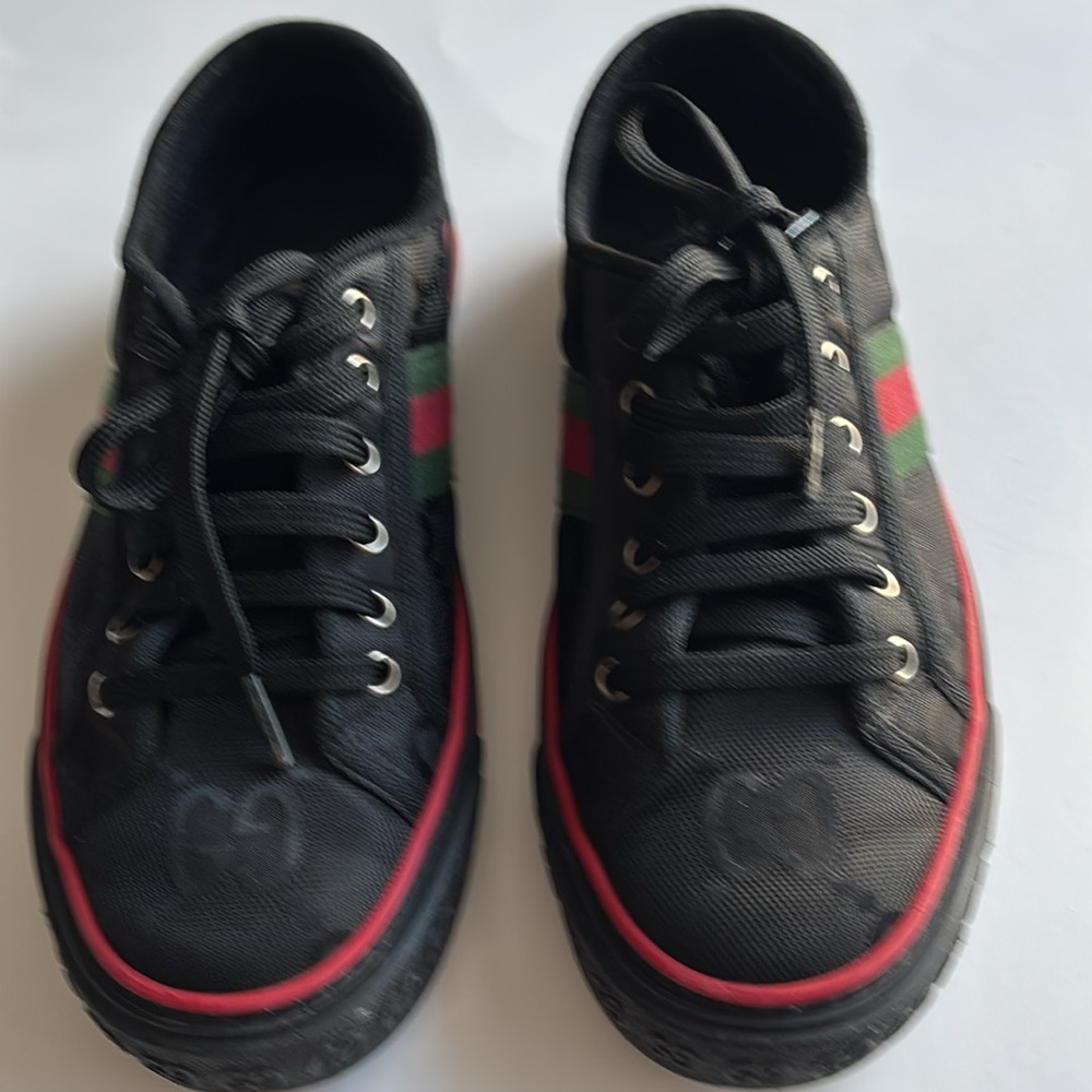 Gucci Sneakers - Picture 2 of 8